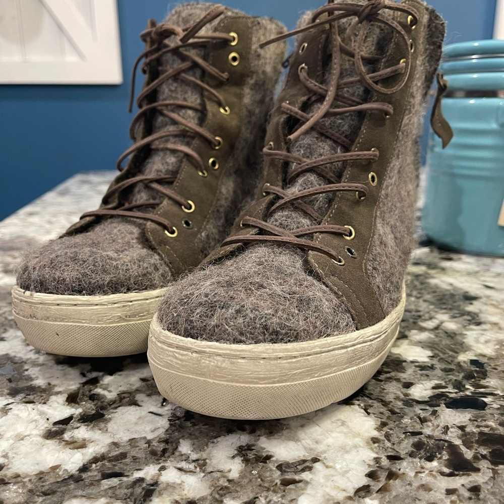 OTBT Wool Boots